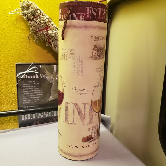 Vtg 2004 Chardonnay Tube/Cylinder/Wine Gift Box - Picture 4 of 14